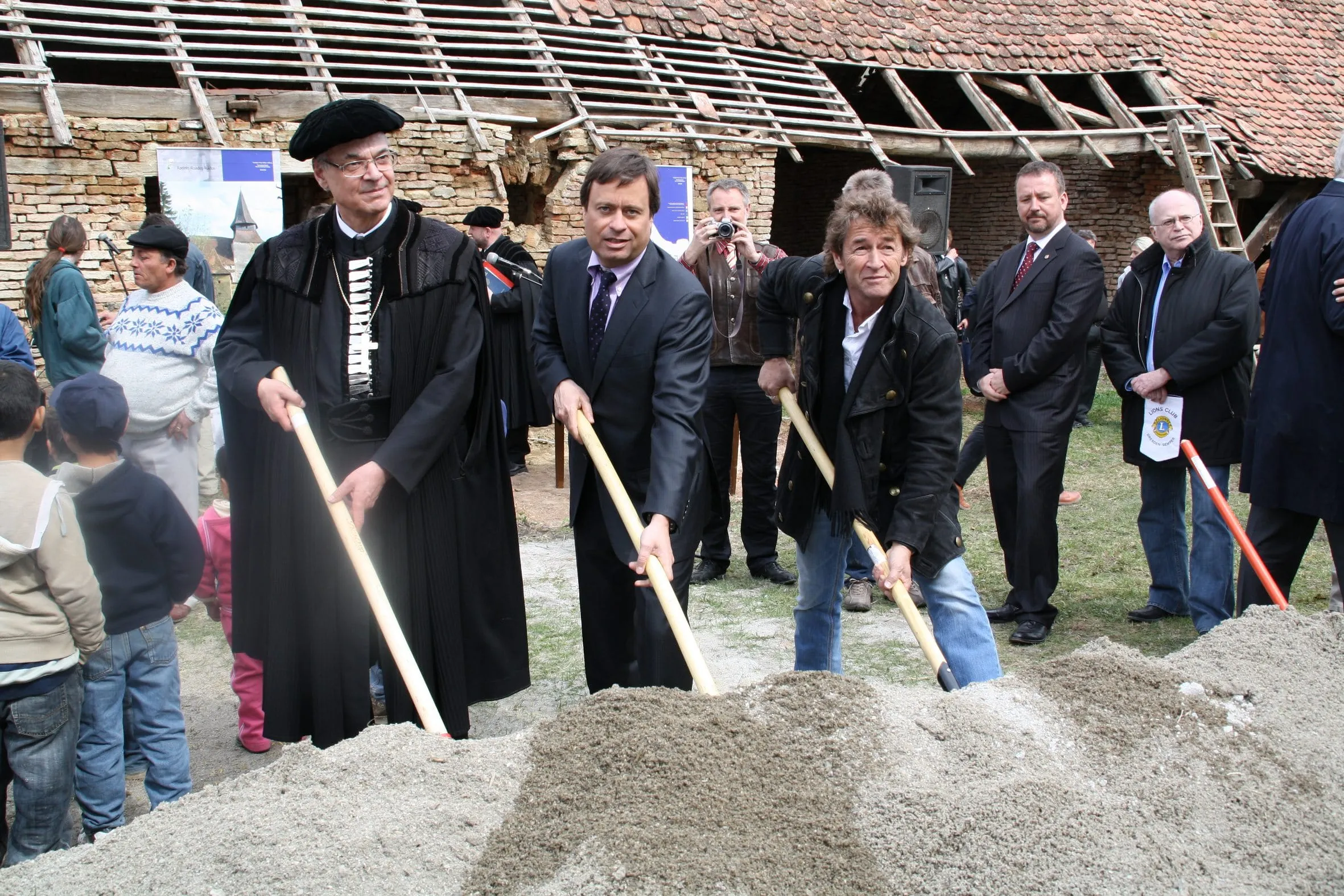 Spatenstich in Rum&auml;nien