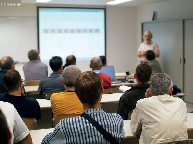 Weiterbildung: Mitarbeiter kritisieren schlechtes Angebot