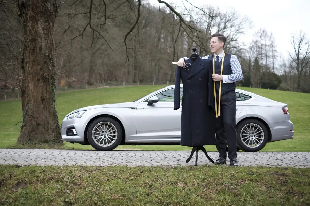 Maßschneider Sebastian Hoofs