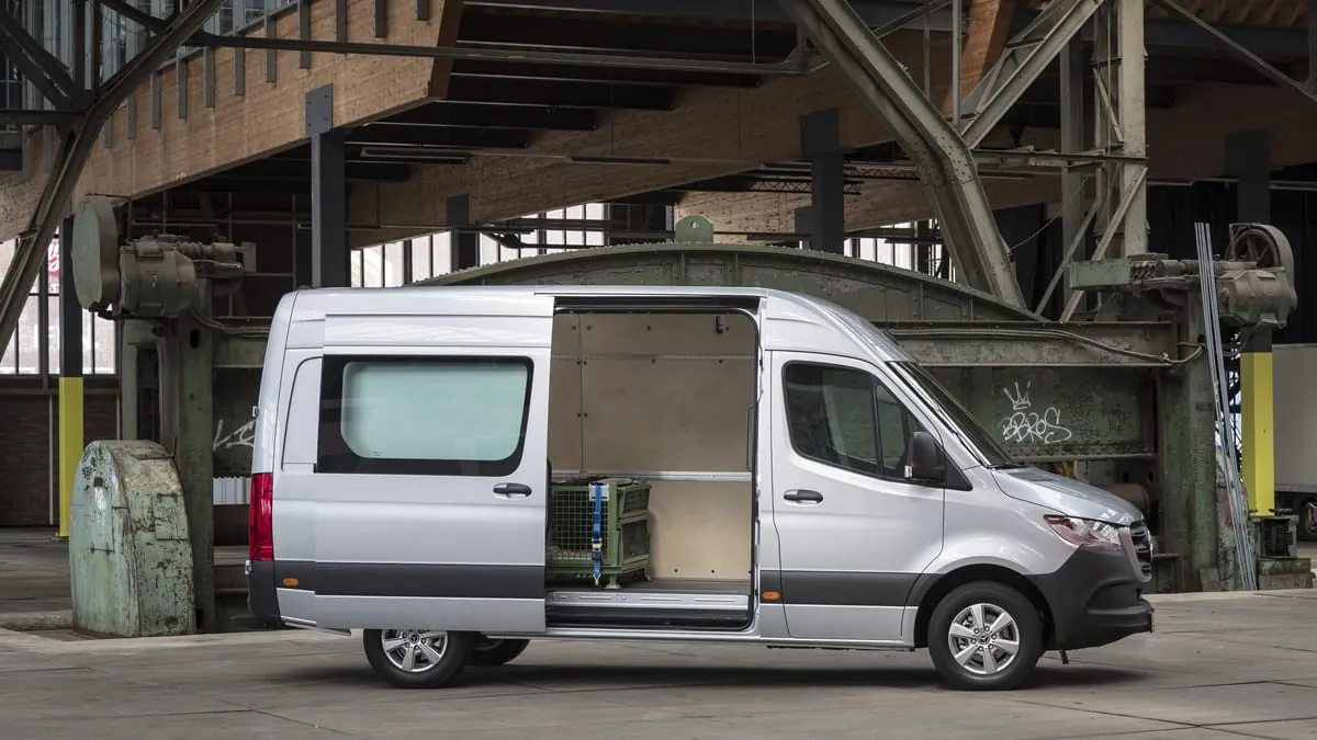Mercedes Sprinter - Der Transporter 4.0
