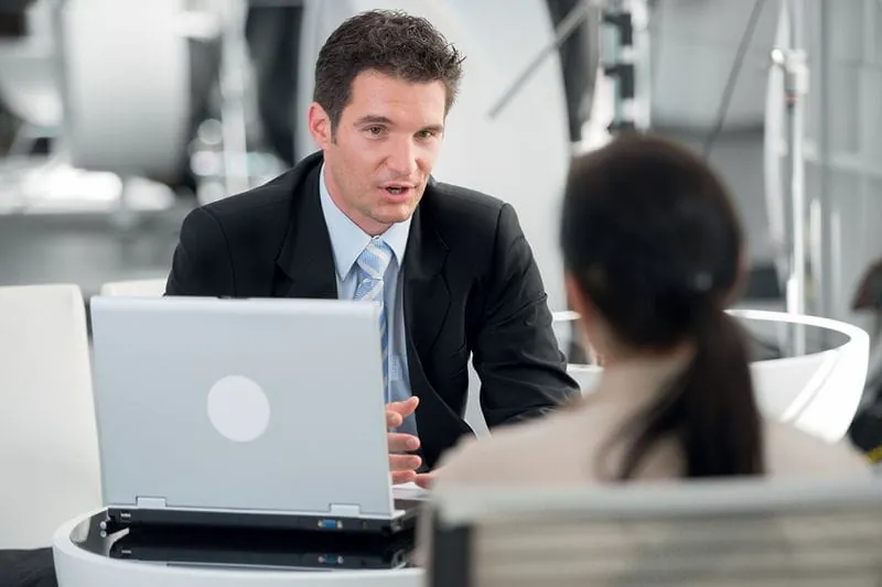 Vorstellungsgespräch: Welche Fragen erlaubt sind