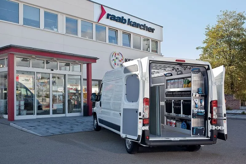 Fahrzeugeinrichtung: Transporter für Trockenbauer