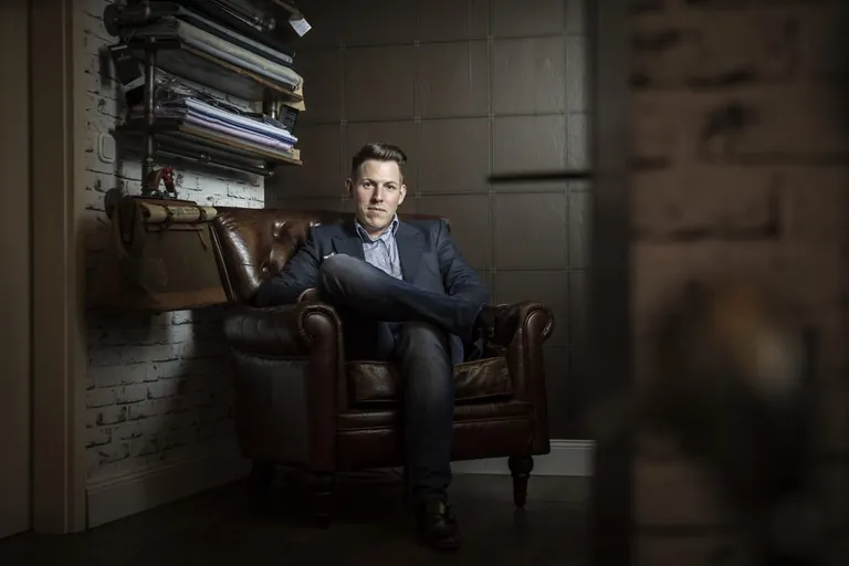 Herrenma&szlig;schneider  Sebastian Hoofs