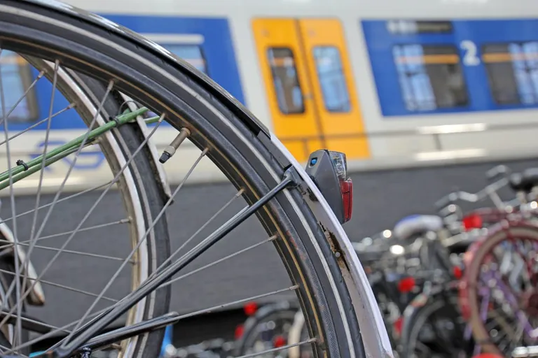 &ouml;ffentlicher Personennahverkehr