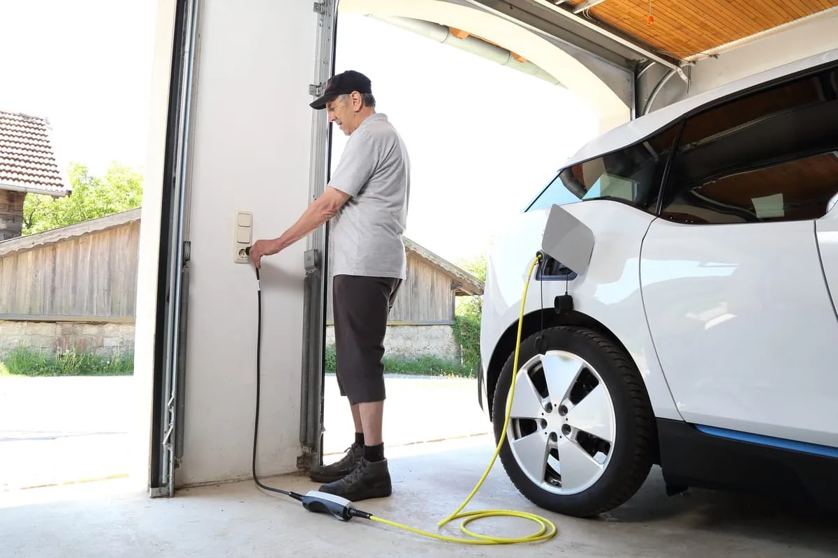 Kostenvergleich: Wieviel Strom Elektroautos verbrauchen