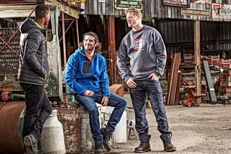 Betont lässiger Workwear Look von Dickies