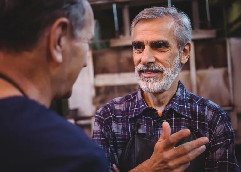Diskussion mit Kollege/Mitarbeiter