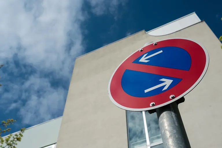 Eingeschr&auml;nktes Halteverbot