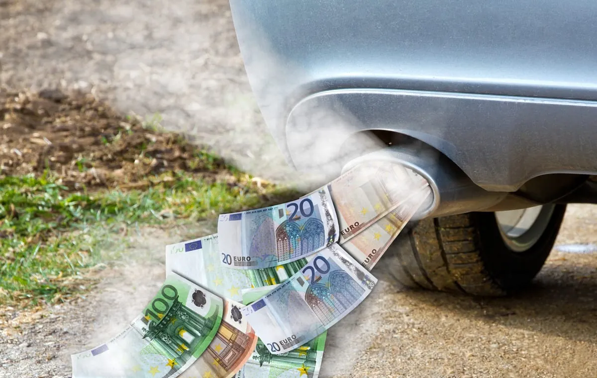 Überhöhter Kraftstoffverbrauch: Kfz-Käufer gibt Auto zurück
