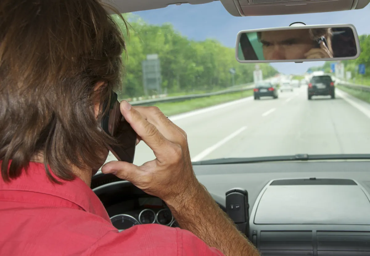 Hände weg vom Smartphone