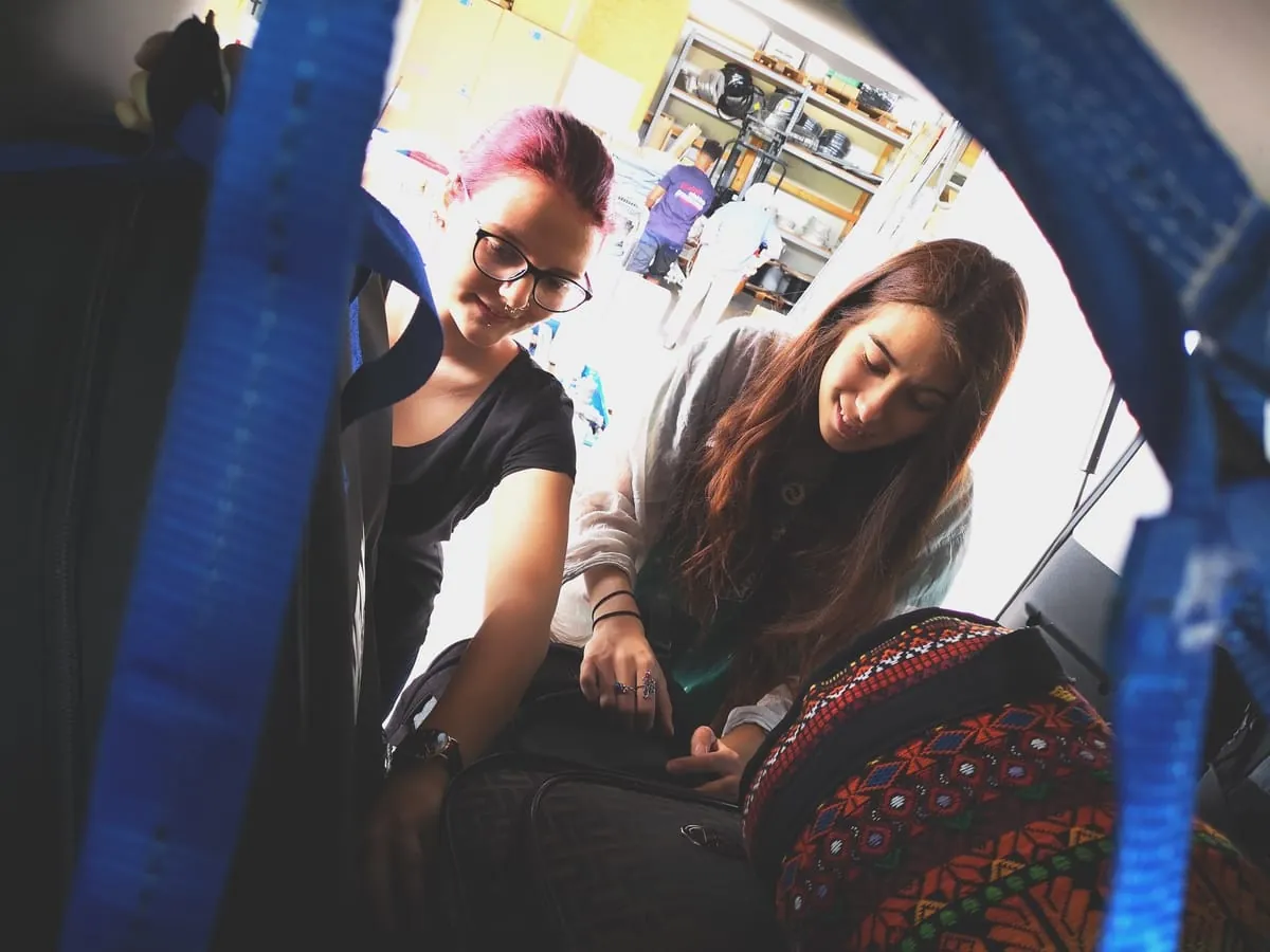 Geflüchtete mit neuer Perspektive: Abfahrt in Rain am Lech