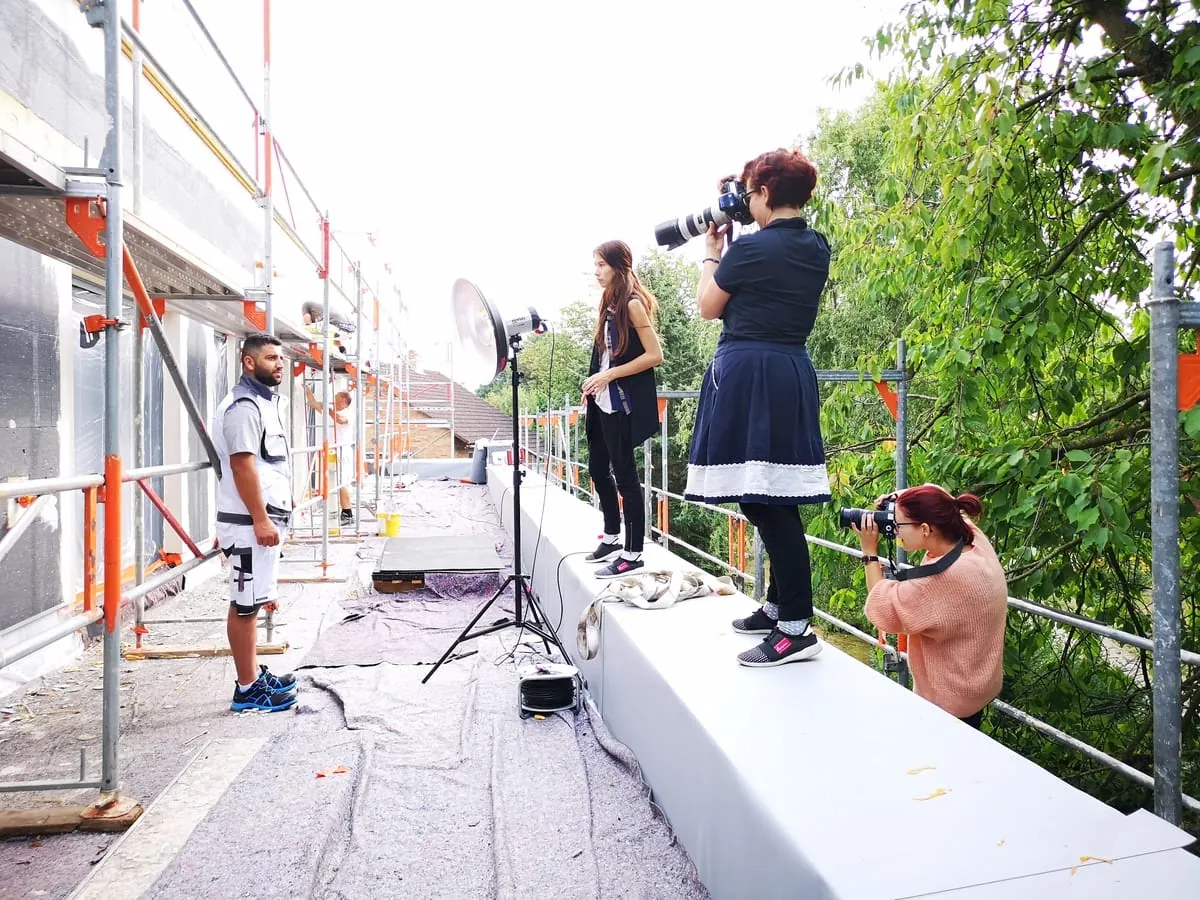 Geflüchtete mit neuer Perspektive: Shooting in Lagesbüttel