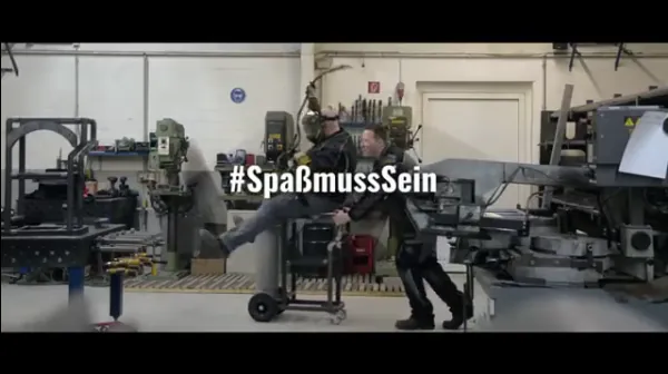 Abwechslung zum Alltag: Zu zweit lacht es sich einfach besser