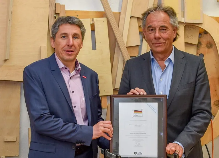 &Uuml;bergabe Zertifikat Hergestellt in Deutschland