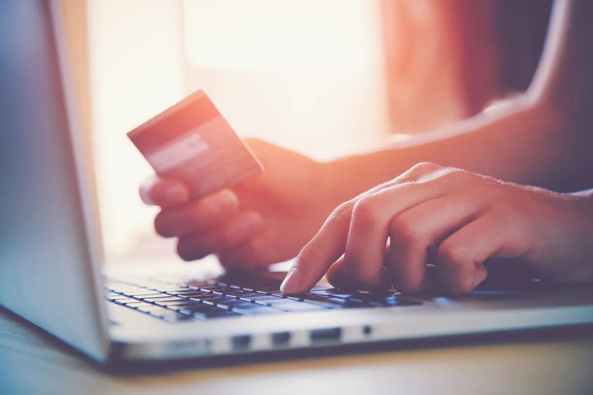 96 Prozent der Deutschen kaufen online