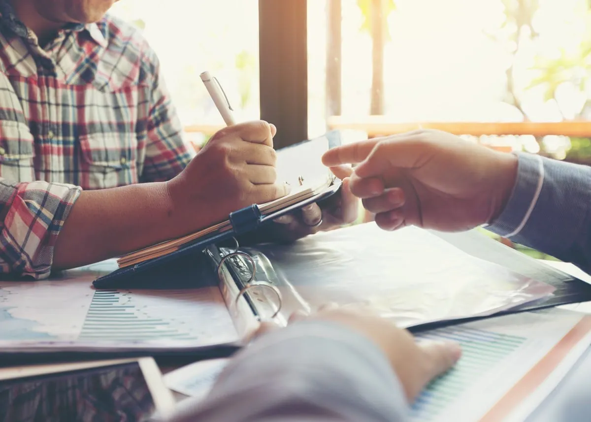 Arbeitnehmerpflichten: 7 Dinge, die jeder Mitarbeiter beachten muss