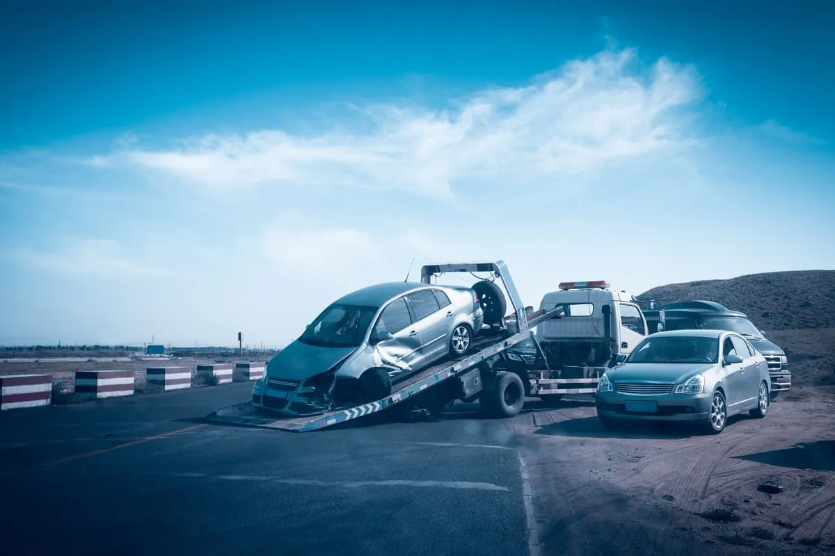 Unfall mit Anhänger: Welche Versicherung zahlt?