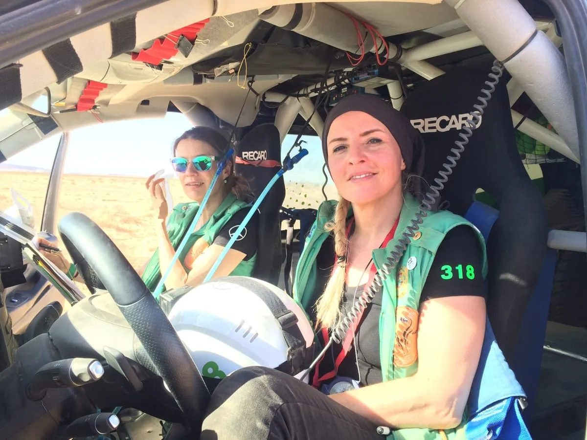 Frauenrallye: Handwerkerinnenteam gewinnt in Marokko