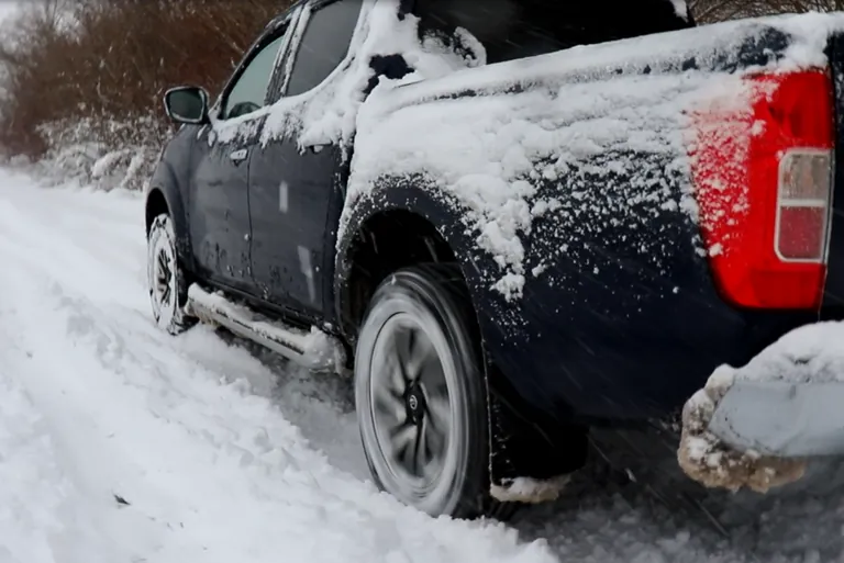 Nissan Navara, Pick-up, Winter, Schnee