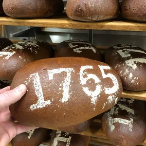 1765-Brot der B&auml;ckerei Riegler