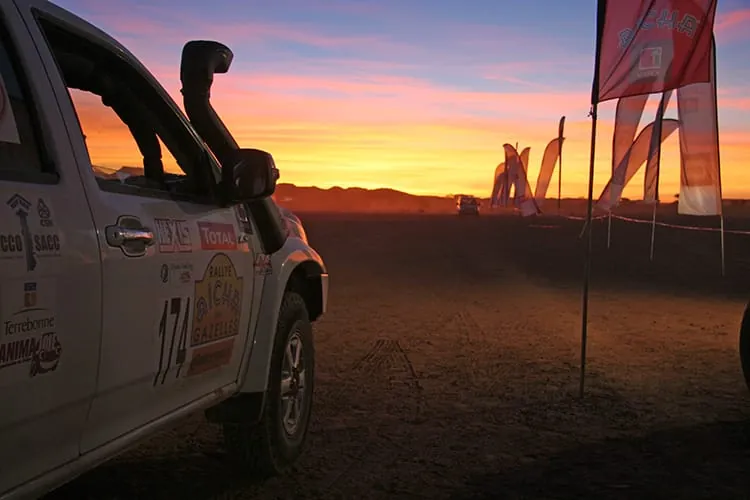 Start Rallye Aicha - Reporterin Cornelia Thane war für die DHZ vor Ort