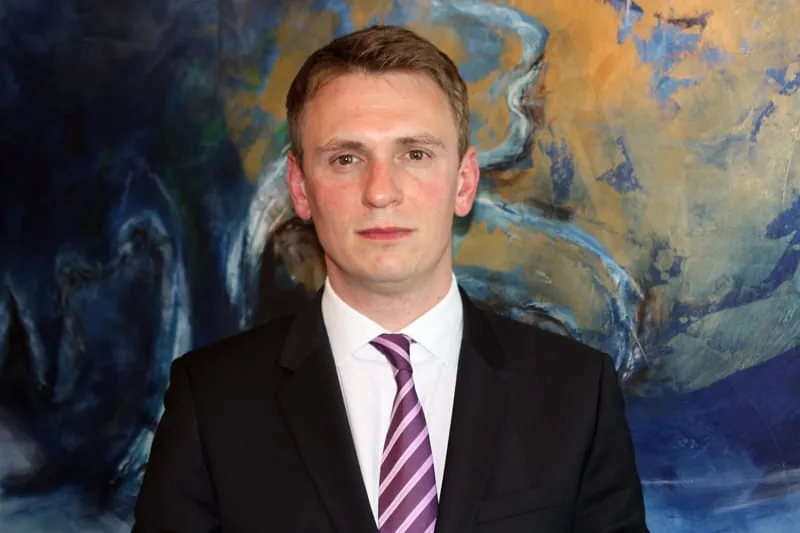 Dr. Tobias Spies: Auf Eigenkapitalquote und Verschuldungsgrad achten