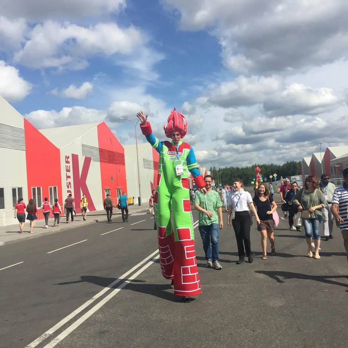 "Neben den Wettkämpfen gibt es für die Besucher der 45. Weltmeisterschaft ziemlich viel Entertainment", betitelt WorldSkills Germany auf seinem Instagram-Account.