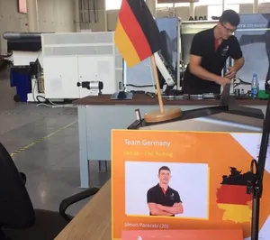 CNC-Dreher Simon Pankratz hat es am Nachmittag geschafft. Sein Skill wird heute abgeschlossen.