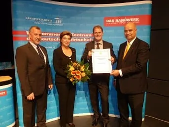 Dachdecker aus Neumünster ist bester Ausbilder