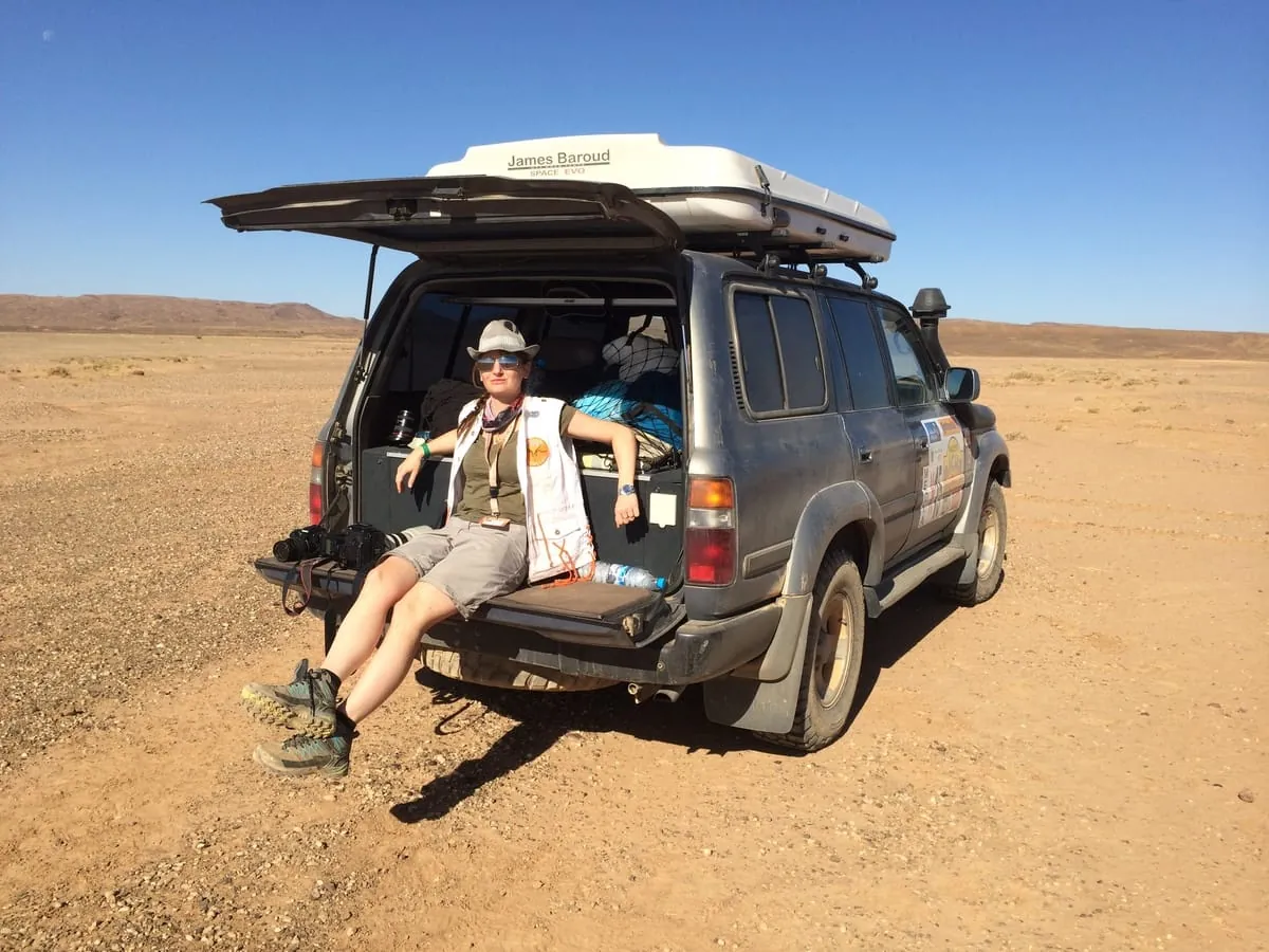 handwerk magazin-Mitarbeiterin Cornelia Thane verfolgte im Geländewagen die beiden Handwerker-Teams.