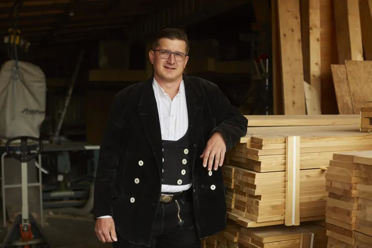 Zimmerermeister aus M&uuml;nchen startet neu durch