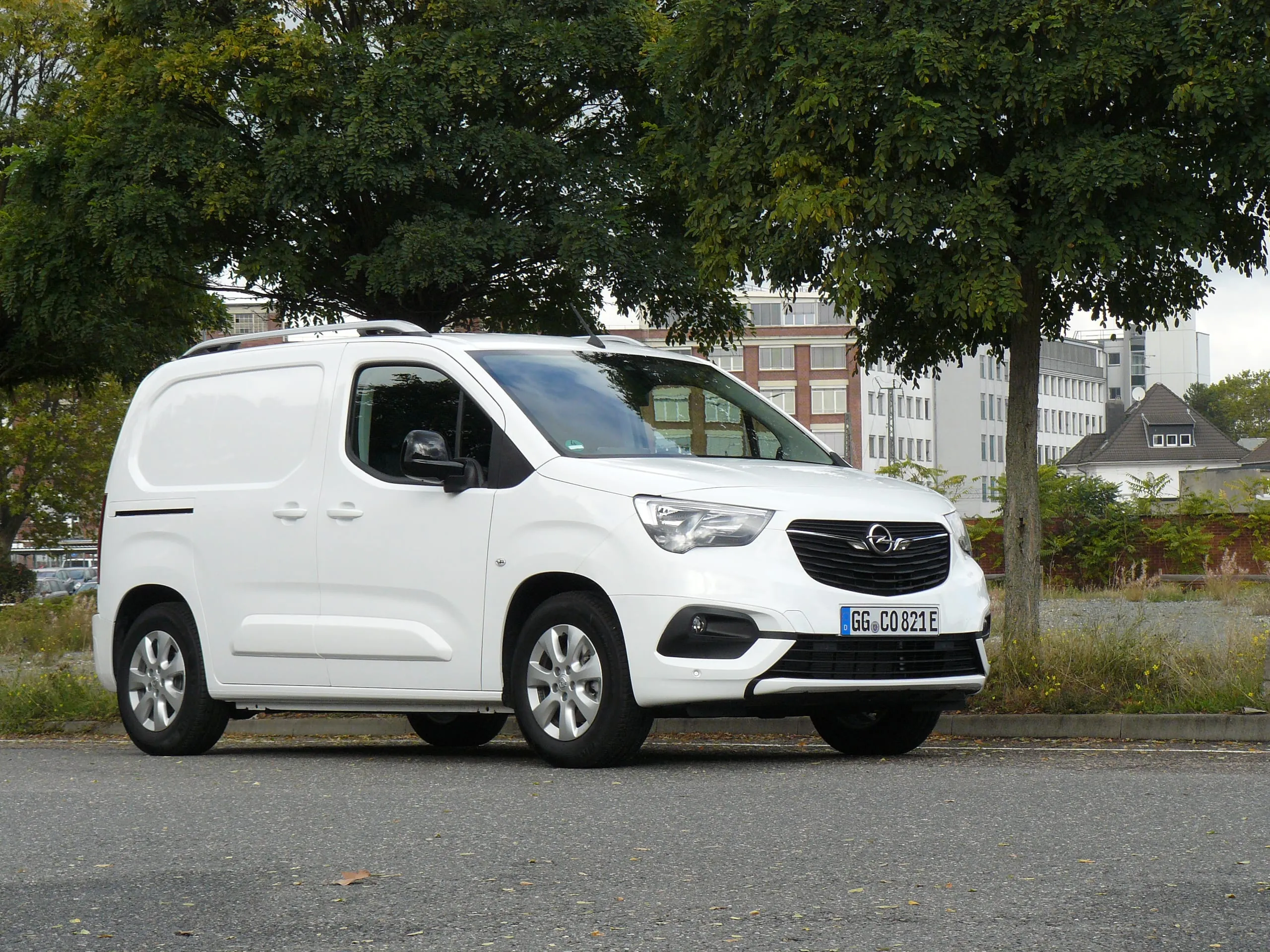 Opel Combo-e Cargo: Kräftiger Elektrotransporter zum verträglichen Preis