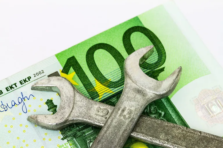 Kolumnist Andreas Scheibe erkl&auml;rt in der 13. Folge von &ldquo;Professioneller Bauablauf&ldquo;, welche drei Methoden es gibt, um die aktuellen Preissteigerungen aufzufangen