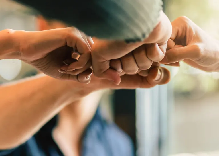 Mitarbeiter finden, an Bord holen, integrieren, profitieren