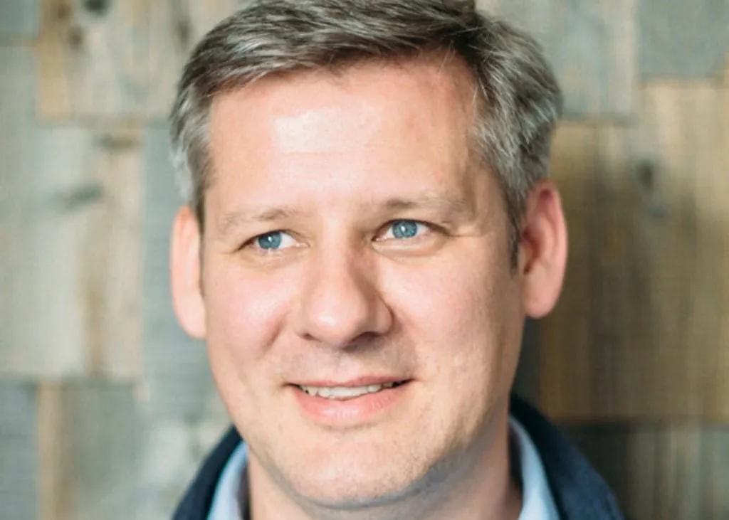 Interview mit Oliver Blüher: Wie Betriebe vernetzt und flexibel im virtuellen Büro arbeiten