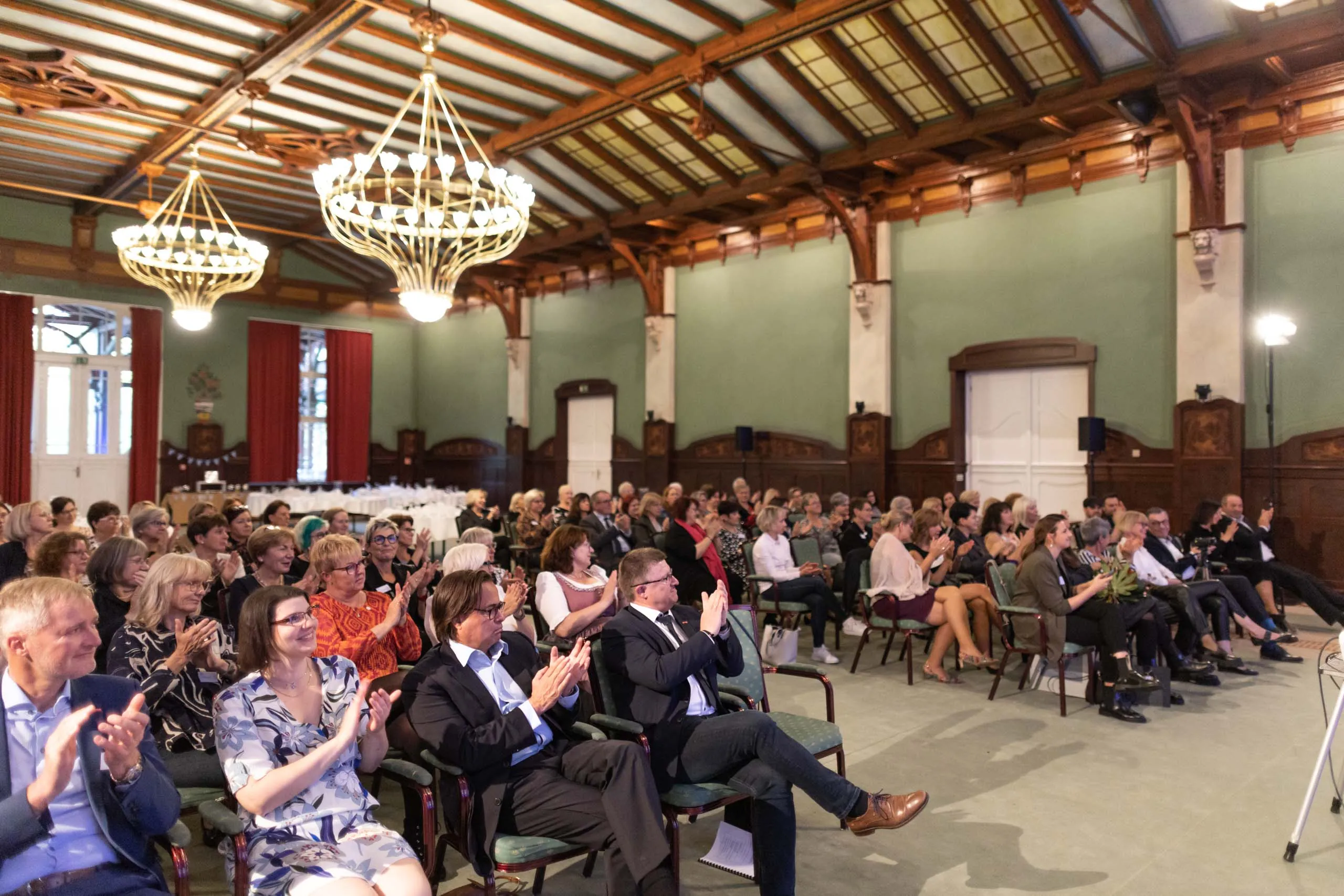 Großer und verdienter Applaus für zwei ausgezeichnete Unternehmerfrauen.