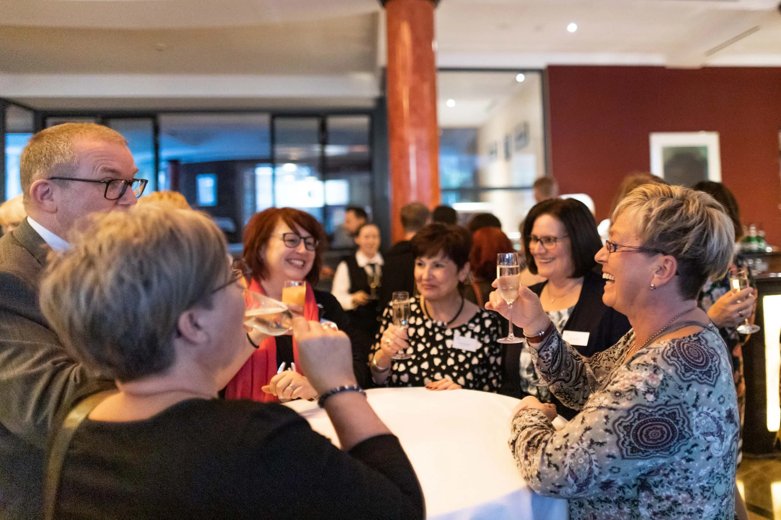 …zum Abschluss kann man darauf ruhig mal anstoßen. Ihr seid alle zu 100 Prozent #powerfrauimhandwerk!