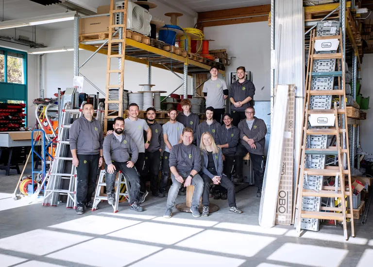 Claudia und Daniel Brandst&auml;dter mit Team