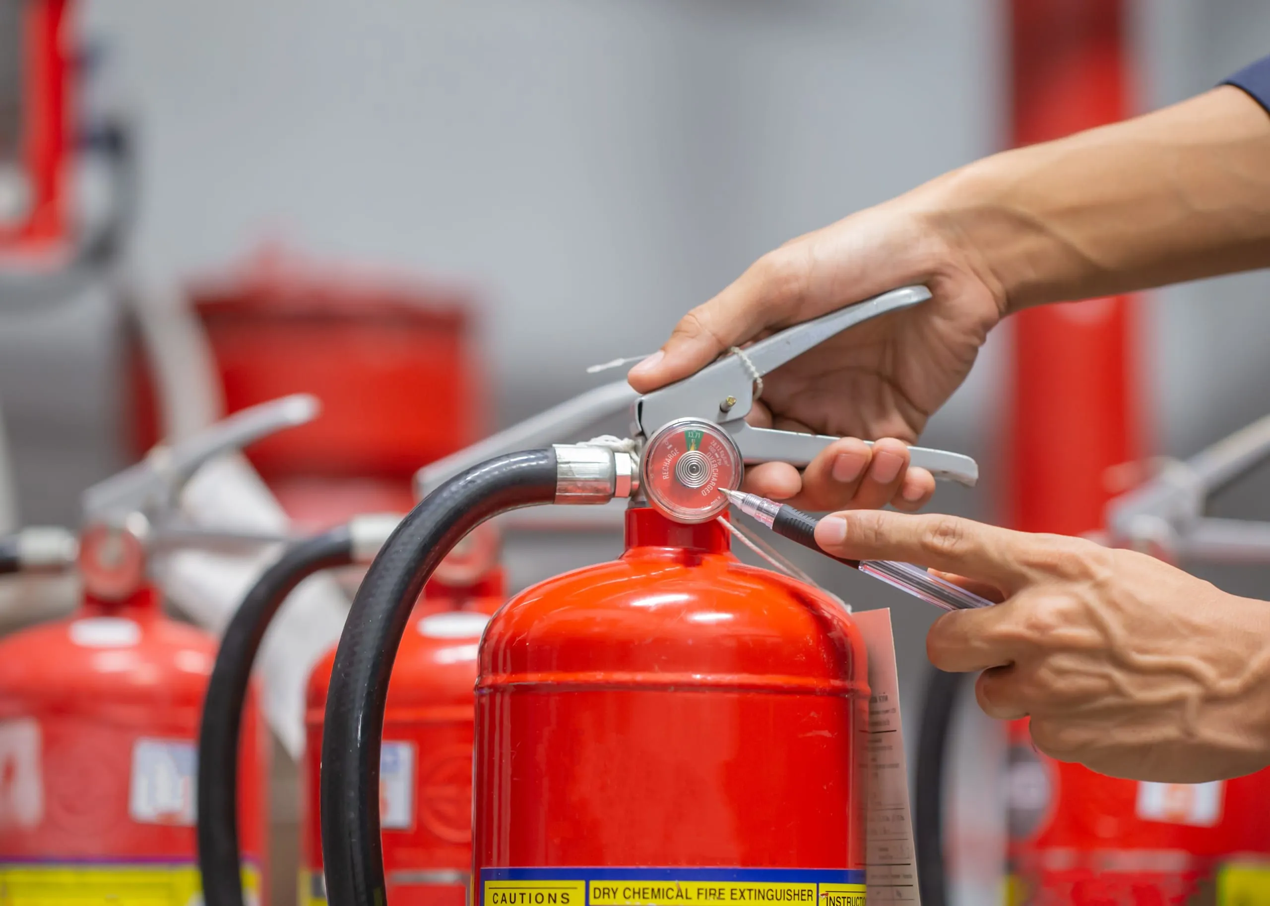 Feuerlöscher-Selbstcheck: Diese 7 Fragen sollten Sie mit „ja“ beantworten