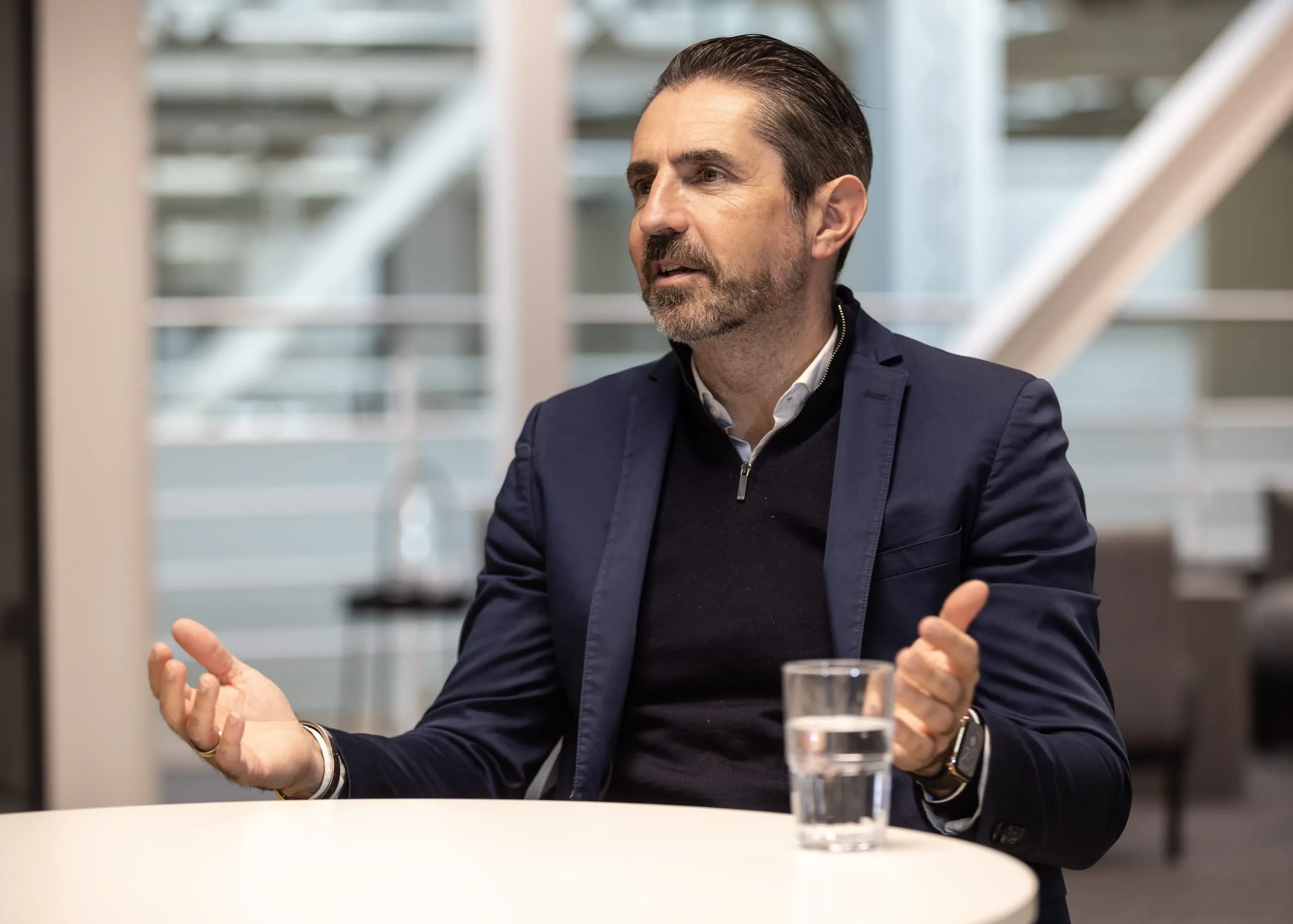 Erneuerbare Energien: "Betriebe können bereits ein Jahr nach dem Umstieg 80 Prozent ihrer Bezugskosten einsparen"