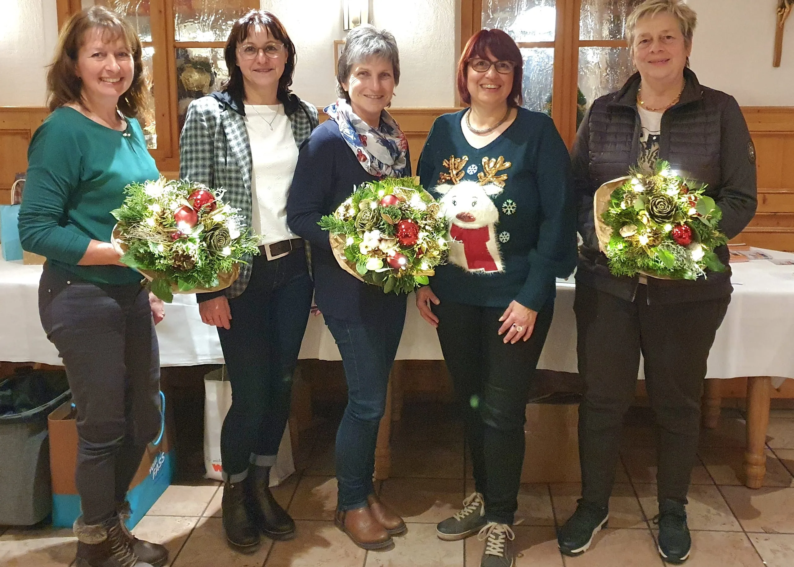 Erfolgreiches Vereinsjahr: Neuaufnahmen und Ehrungen bei Weihnachtsfeier
