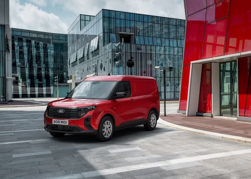 Ford Transit Courier: Im Herbst 2023 bekommt der Transit Nachwuchs