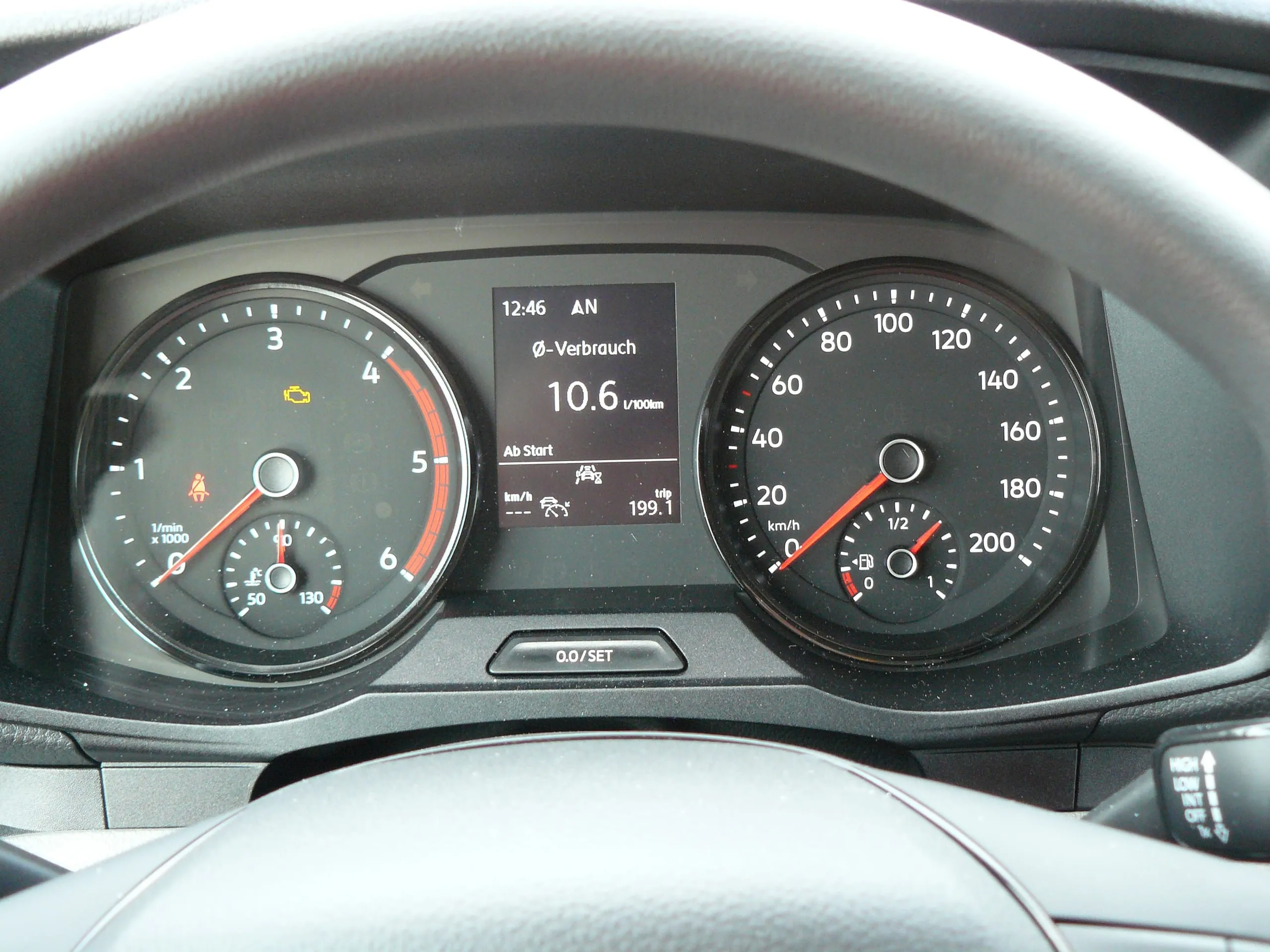 Klassisch und klar: Fein gezeichnete analoge Instrumente überzeugen auch in digitalen Zeiten.