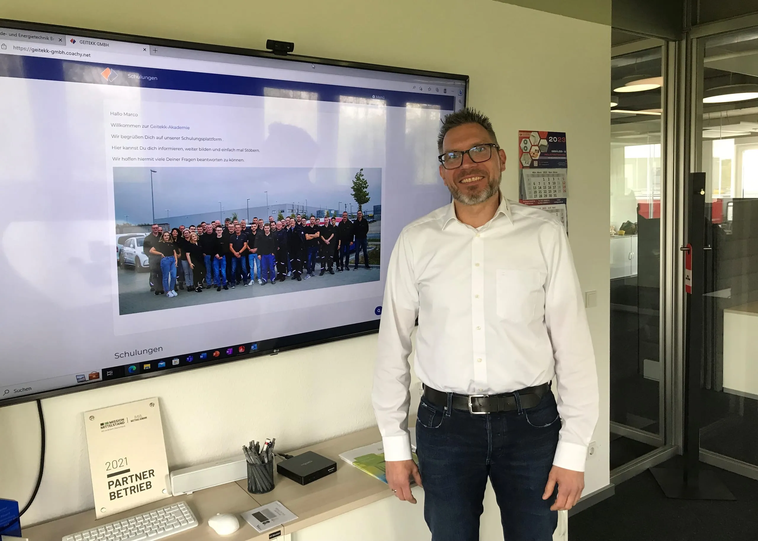 Elektrotechnikermeister Thorsten Drewes hat die Geitekk GmbH im Jahr 2013 gegr&uuml;ndet. 2021 zogen die Profis f&uuml;r Elektro, K&auml;lte, Klima und L&uuml;ftung an den modernen Standort in der Bordeaux-Stra&szlig;e 8a in Bremen