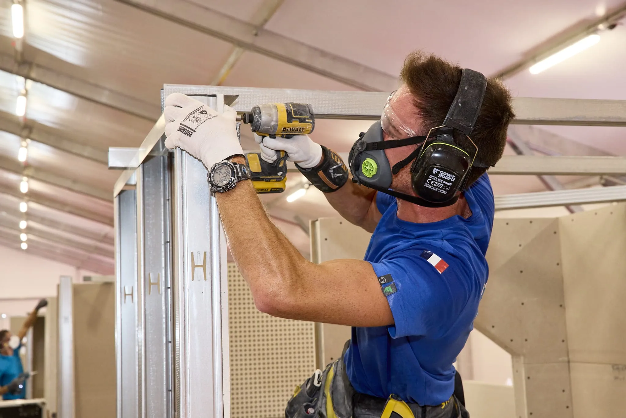 Der französische Teilnehmer im Skill "Plastering and Drywall Systems" bei den EuroSkills 2023 in Danzig.