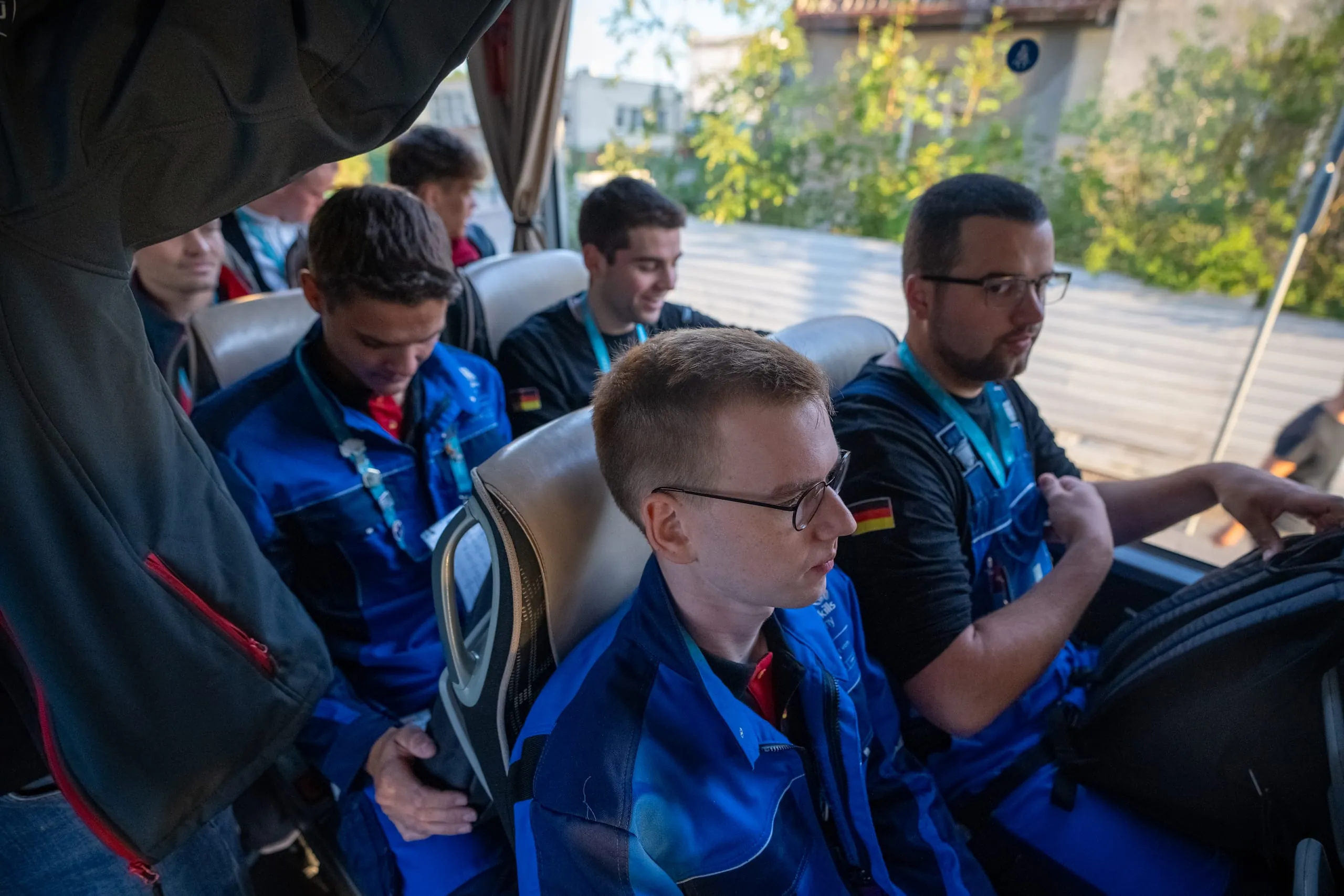 Am Mittwoch ging es dann endlich los. Am ersten Wettkampftag der EuroSkills 2023 war die Anspannung im Bus greifbar.