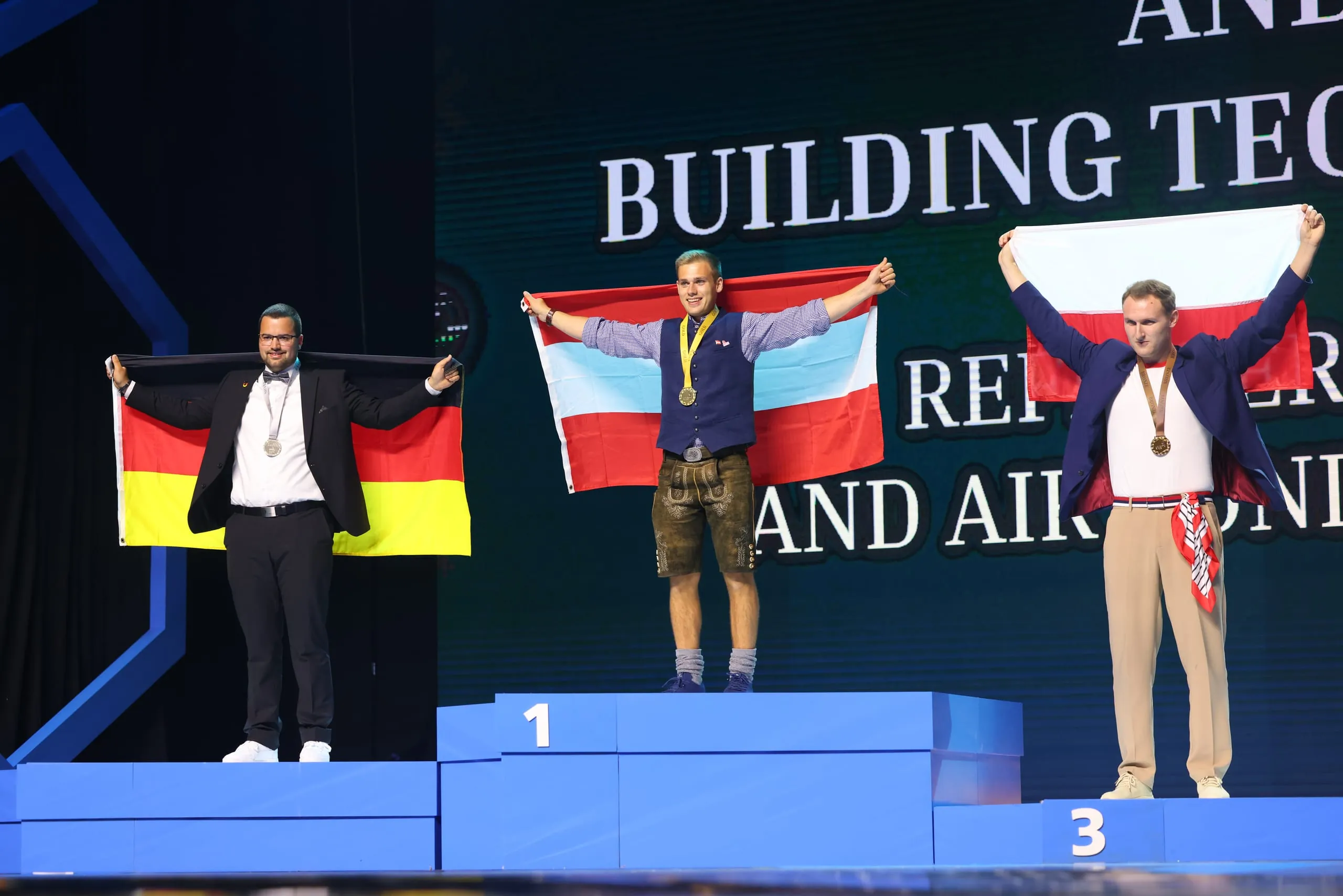 Kälte- und Klimatechniker Frederik Stiegen gewann Silber im Skill "Refrigeration and Air Conditioning" bei den EuroSkills 2023 in Danzig.