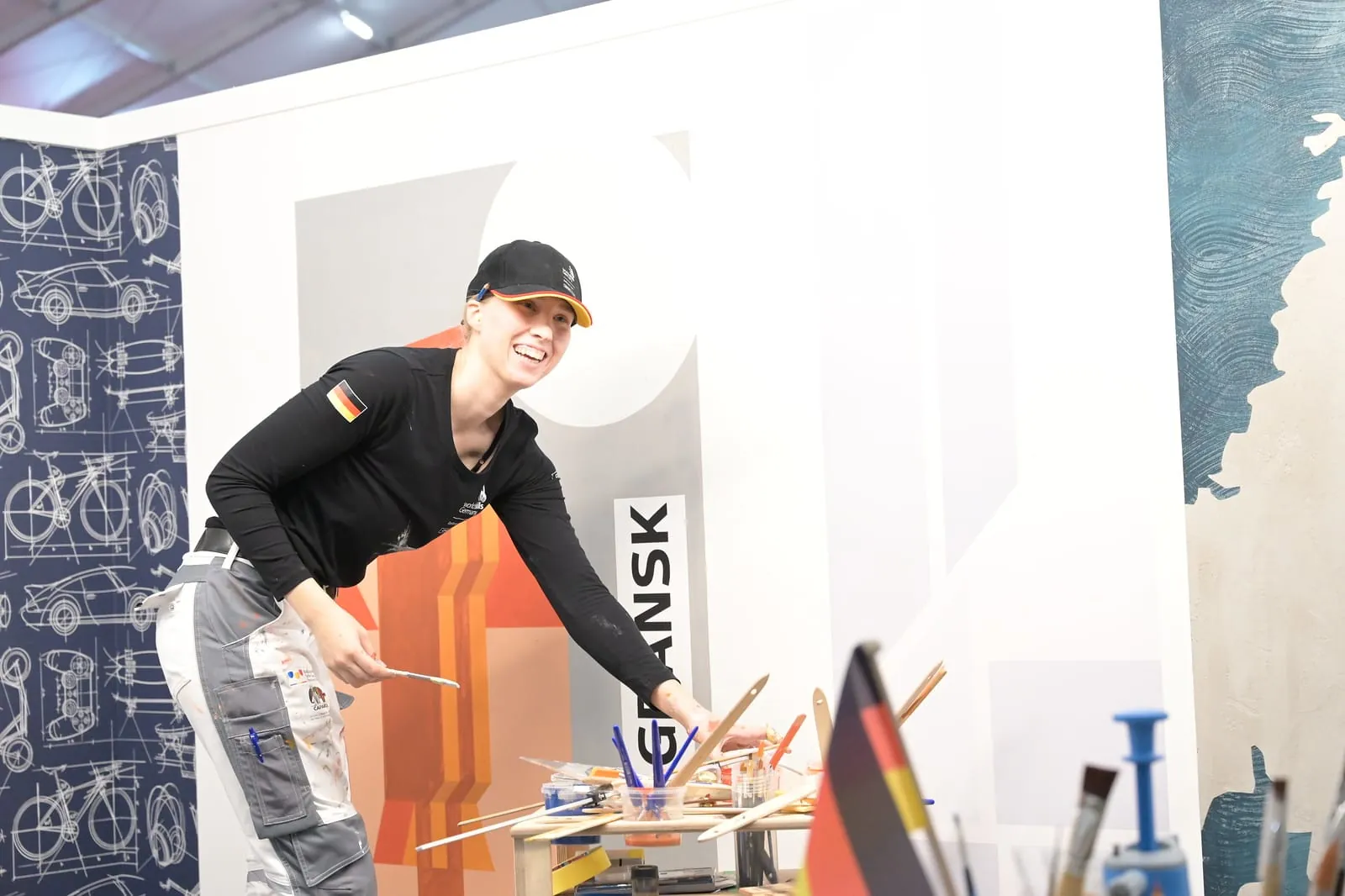 Malerin Freya Spitzer gewann die Exzellenzmedaille im Skill "Painting and Decorating" bei den EuroSkills 2023 in Danzig.