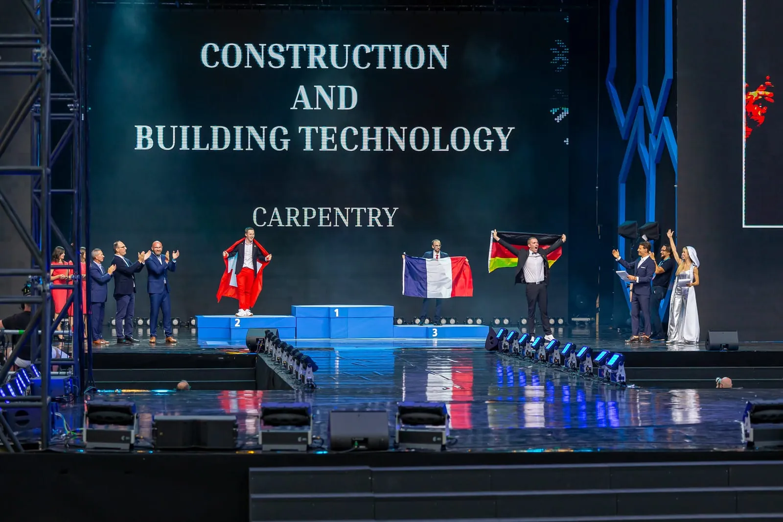 Zimmermann Jonas Lauhoff gewann Gold im Skill "Carpentry" bei den EuroSkills 2023 in Danzig.