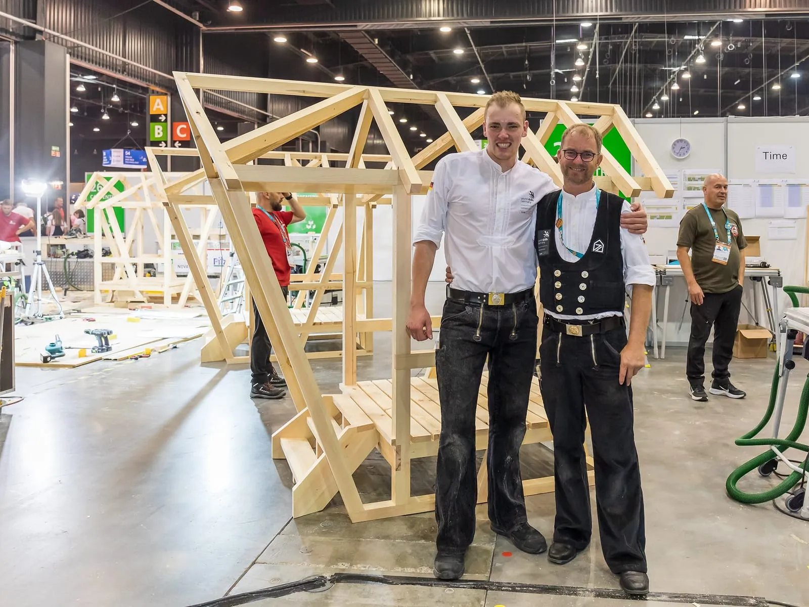 Zimmermann Jonas Lauhoff gewann Gold im Skill "Carpentry" bei den EuroSkills 2023 in Danzig.
